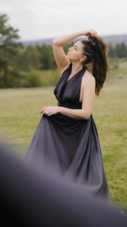 ✨ Weihnachtsgewinnspiel – unsere Gewinnerin ist da ✨

So sieht es aus, wenn Magie auf Selbstvertrauen trifft… 🤍
Unsere Gewinnerin hat ihr Shooting eingelöst – und das ist das Ergebnis: feminin, weich, kraftvoll. Genau diese Energie, die so oft im Alltag untergeht.

Es geht nicht nur um Bilder.
Es geht darum, dich selbst wieder zu sehen. Dich zu fühlen. Dich schön zu fühlen.

💫 Und jetzt bist du dran:
Wenn du dir schon länger wünschst, dich genauso feminin und echt festzuhalten, dann ist das dein Zeichen.

Schreib mir eine DM